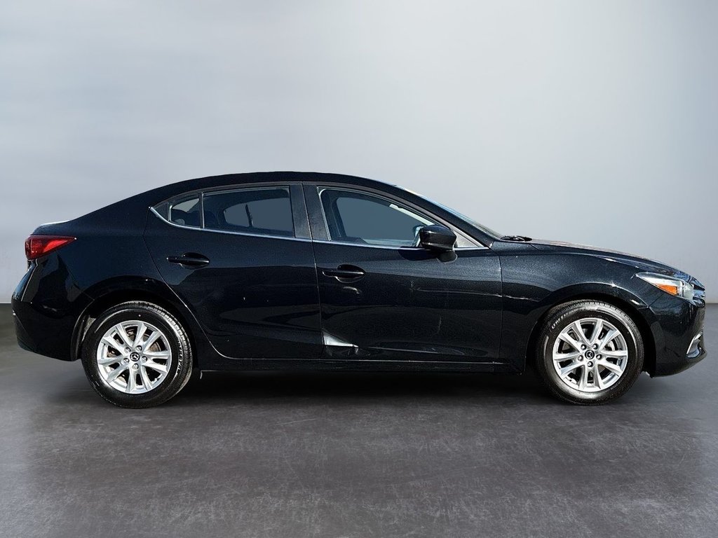 2017 Mazda 3 in Antigonish, Nova Scotia - 3 - w1024h768px