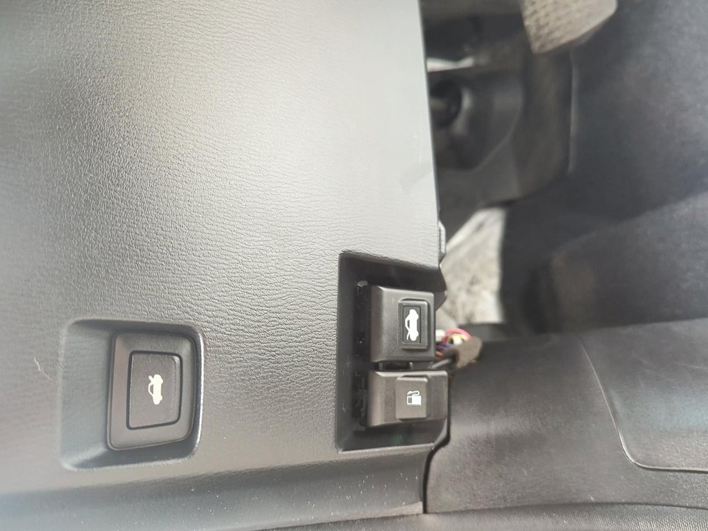 2017 Mazda 3 in Antigonish, Nova Scotia - 49 - w1024h768px