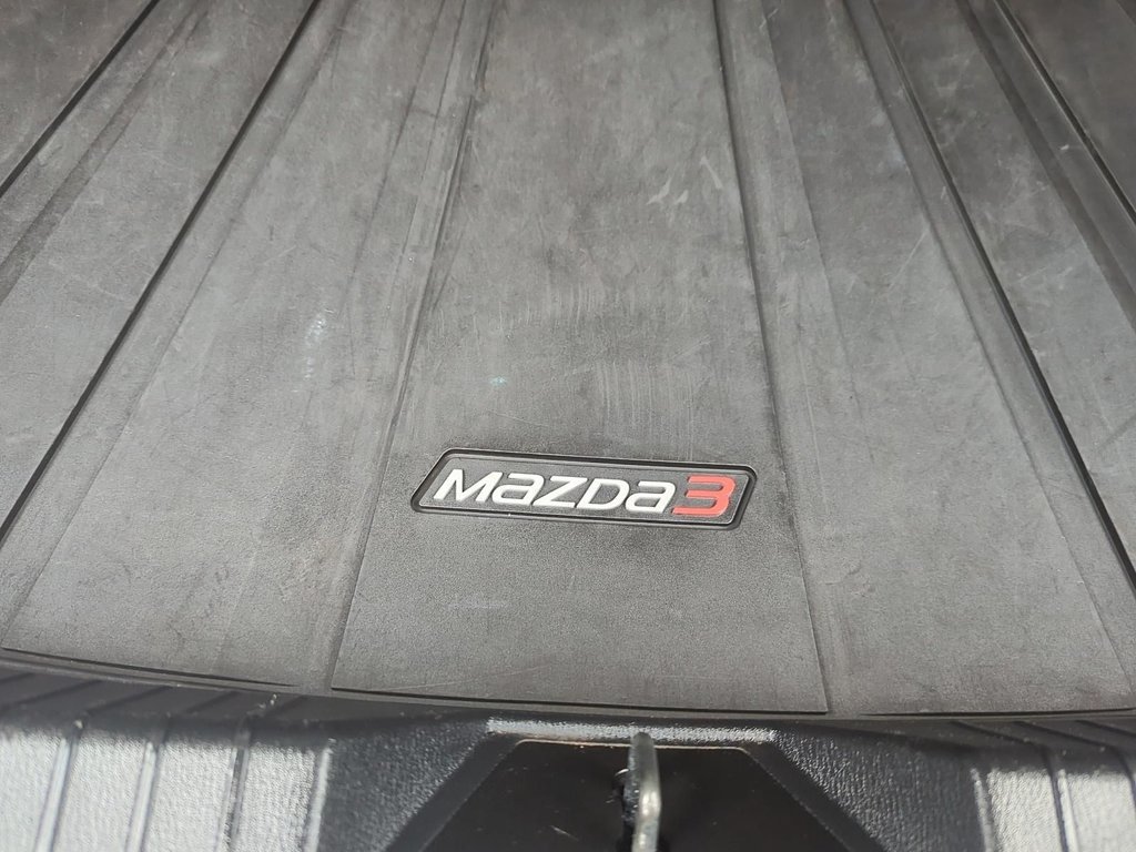 2017 Mazda 3 in Antigonish, Nova Scotia - 52 - w1024h768px