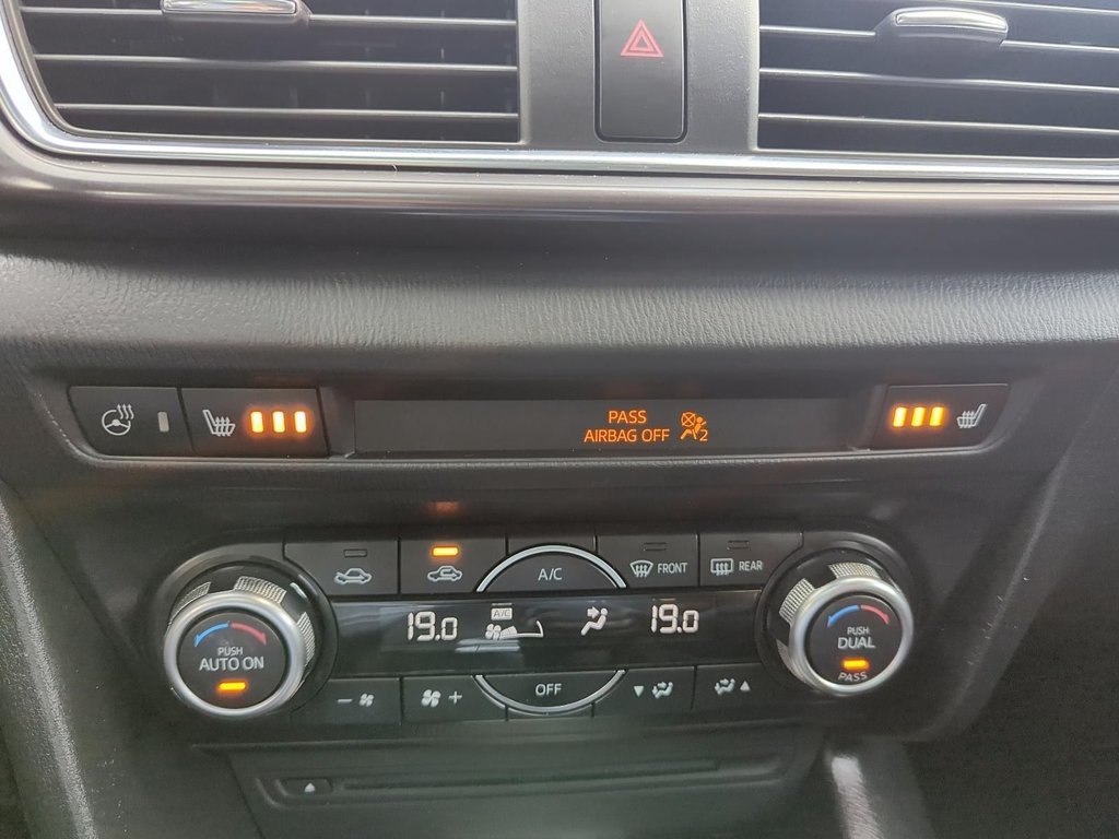 2017 Mazda 3 in Antigonish, Nova Scotia - 28 - w1024h768px
