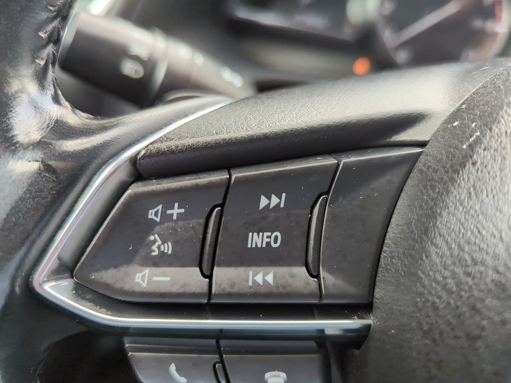 2017 Mazda 3 in Antigonish, Nova Scotia - 38 - w1024h768px