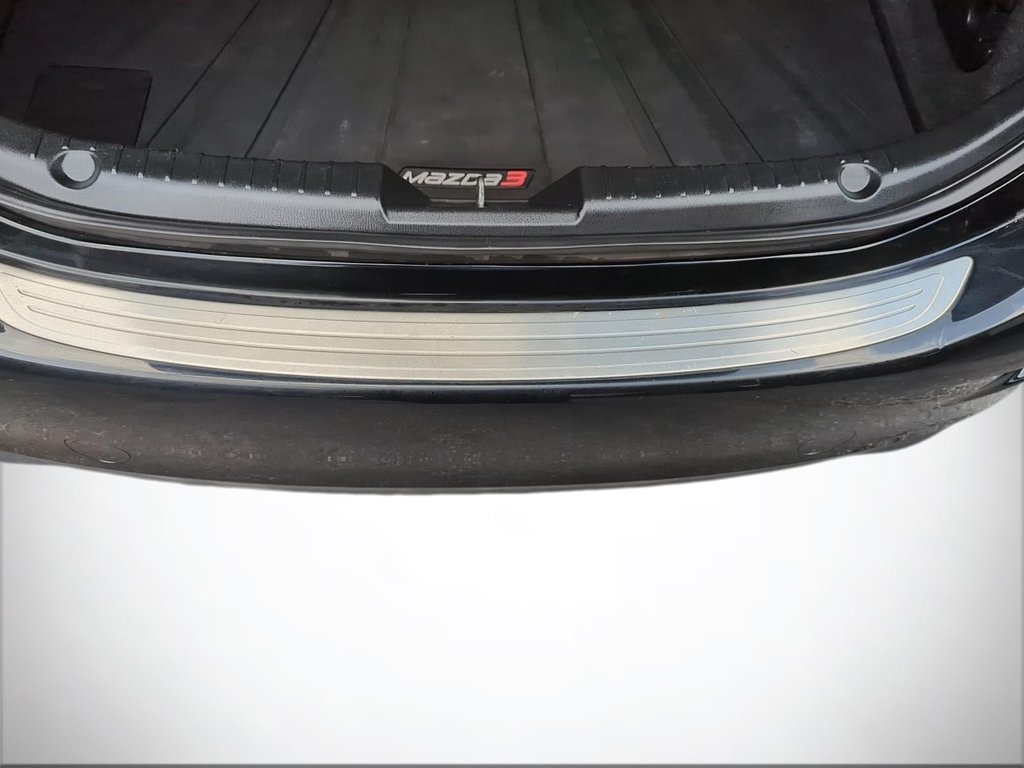2017 Mazda 3 in Antigonish, Nova Scotia - 53 - w1024h768px