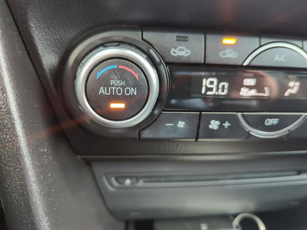 2017 Mazda 3 in Antigonish, Nova Scotia - 26 - w1024h768px