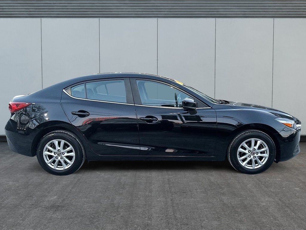 2018 Mazda 3 GS | Cam | USB | HtdSeats | Bluetooth | Keyless in Saint John, New Brunswick - 4 - w1024h768px