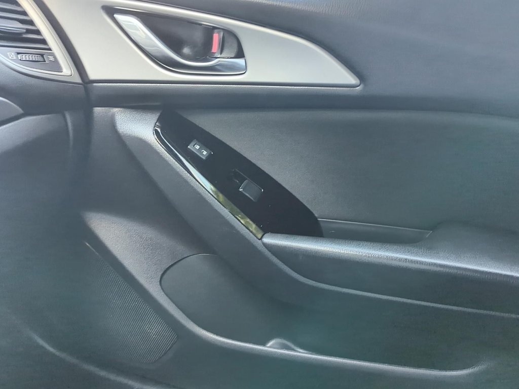 2018 Mazda 3 GX | Cam | USB | HtdSeats | Bluetooth in Saint John, New Brunswick - 33 - w1024h768px