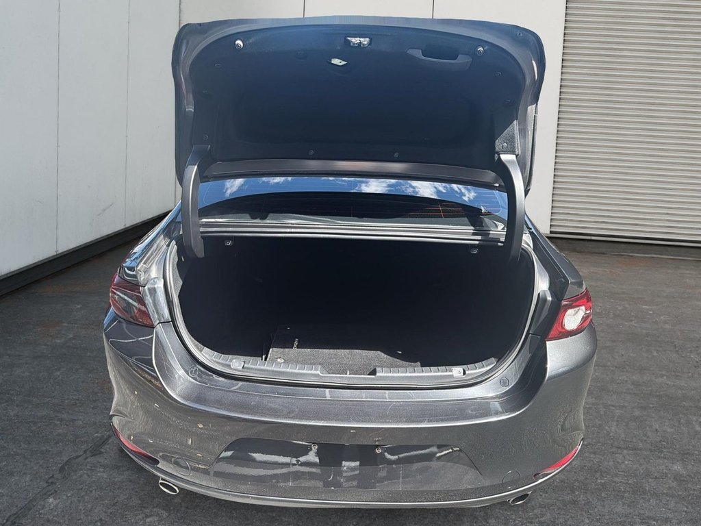 2019 Mazda 3 in Antigonish, Nova Scotia - 45 - w1024h768px