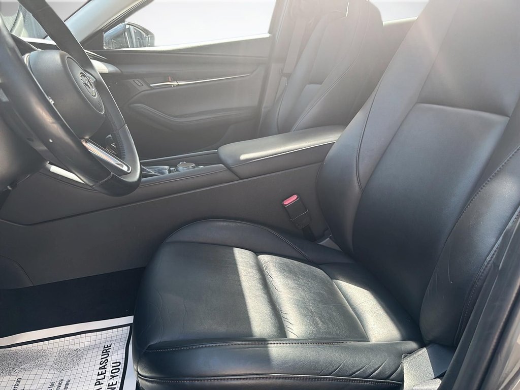 2019 Mazda 3 in Antigonish, Nova Scotia - 38 - w1024h768px