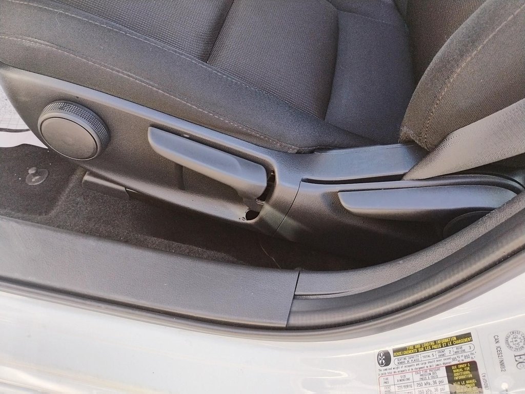 2023 Mazda 3 in Antigonish, Nova Scotia - 38 - w1024h768px