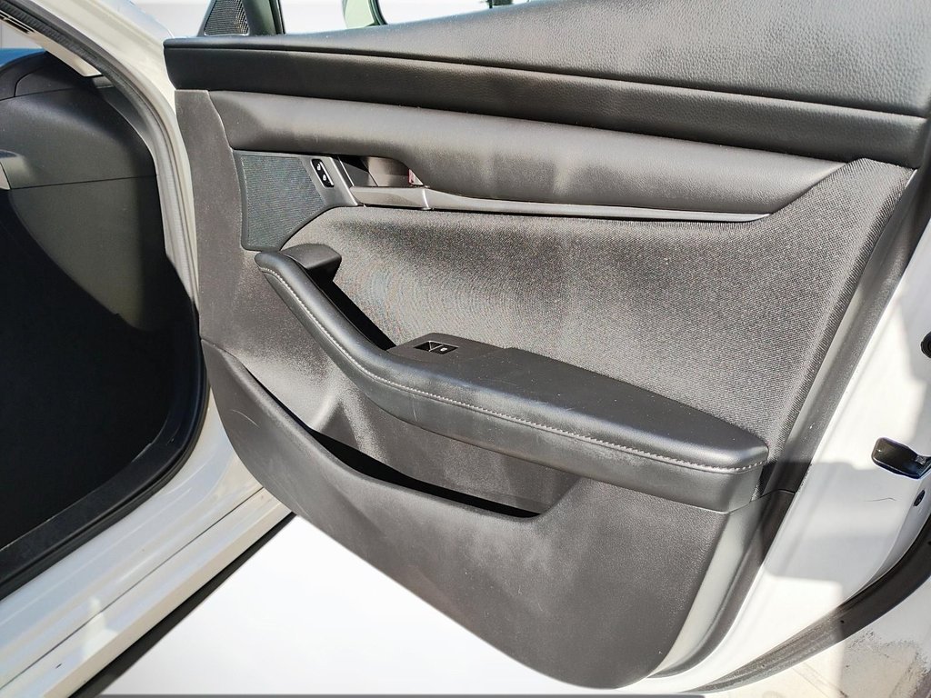 2023 Mazda 3 in Antigonish, Nova Scotia - 16 - w1024h768px