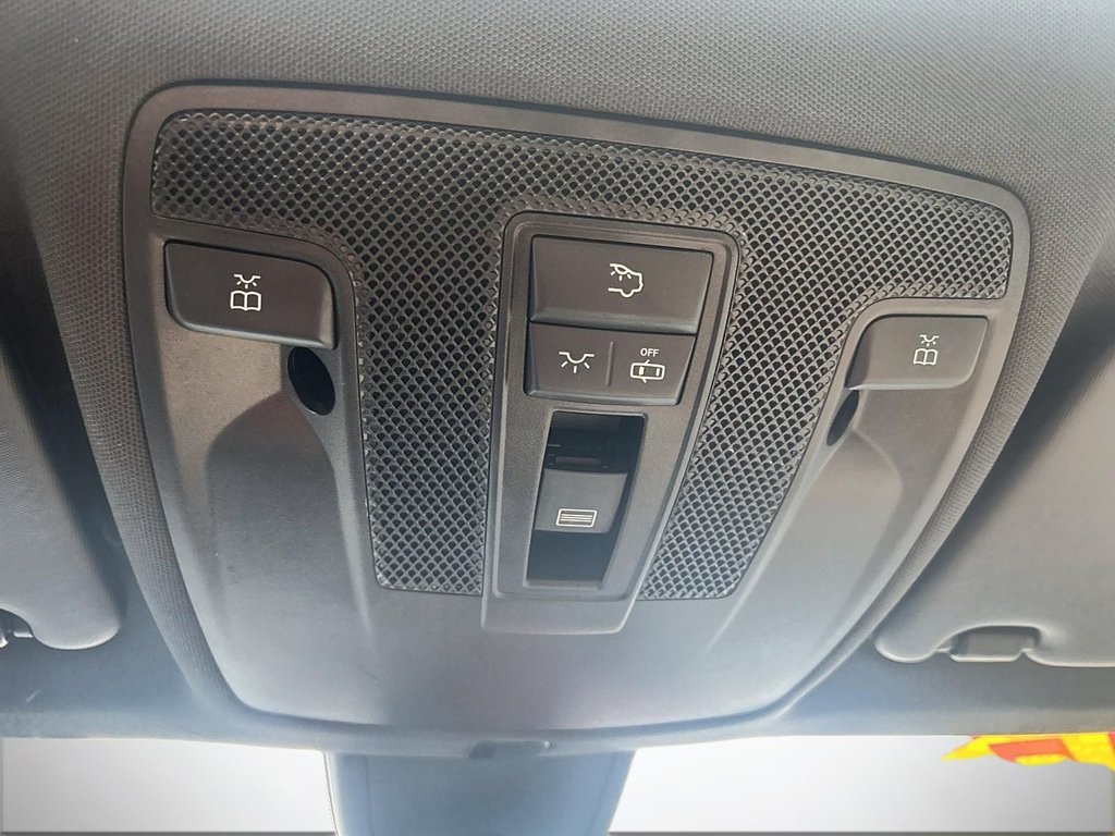 CLA 250 | Leather | SunRoof | Cam | USB | XM 2017 à Saint John, Nouveau-Brunswick - 47 - w1024h768px