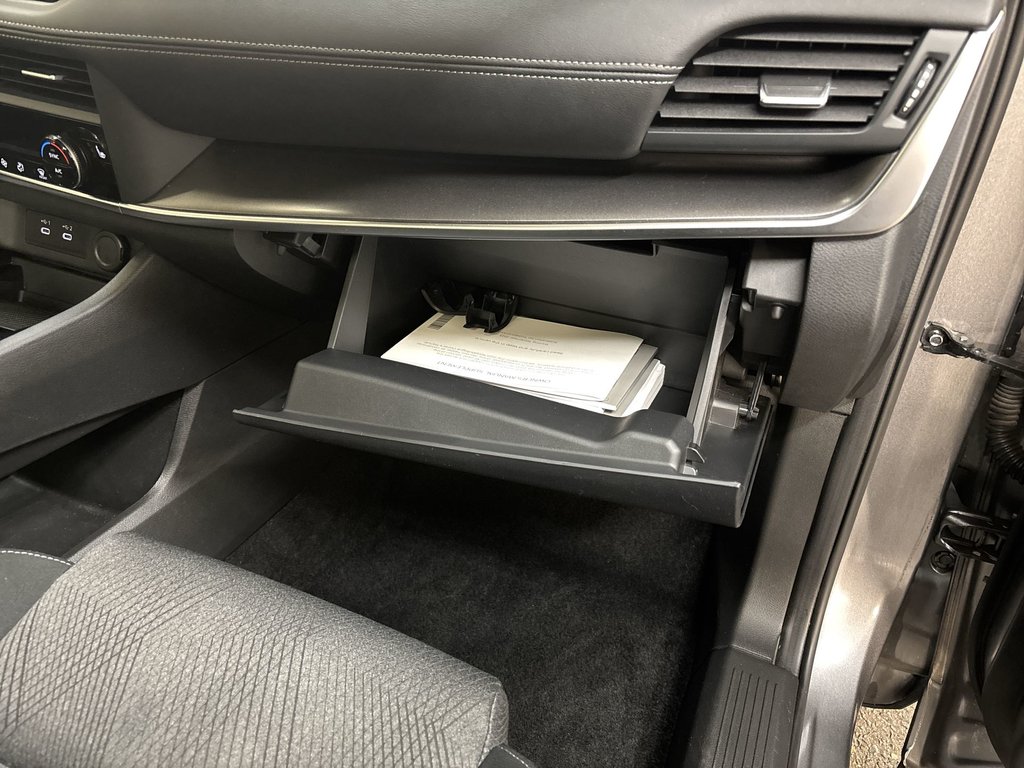 Nissan Rogue SV Moonroof | Nav | Cam | USB | HtdSeats 2024 à Saint John, Nouveau-Brunswick - 43 - w1024h768px