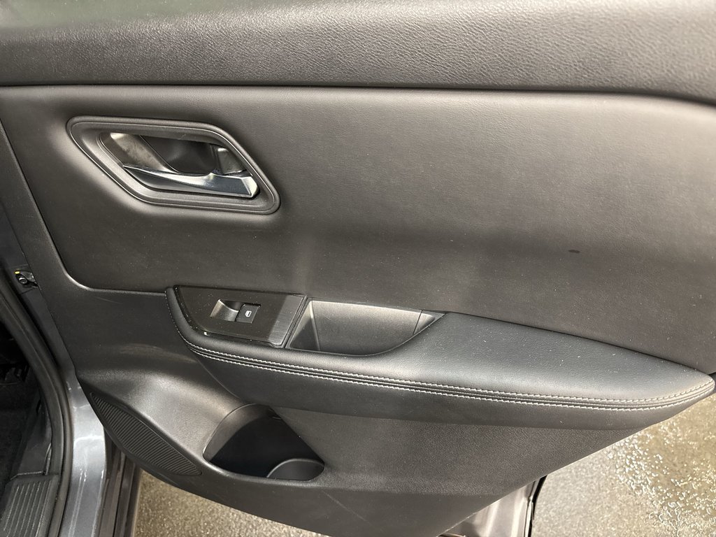 Nissan Rogue SV Moonroof | Nav | Cam | USB | HtdSeats 2024 à Saint John, Nouveau-Brunswick - 41 - w1024h768px