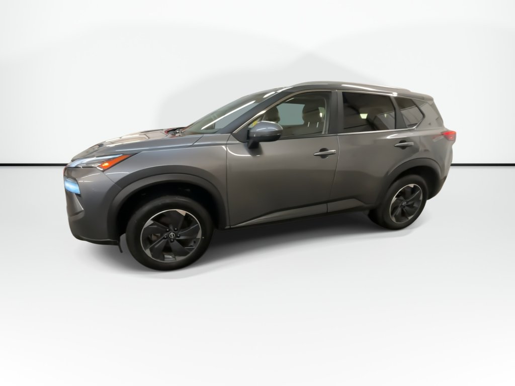 Nissan Rogue SV Moonroof | Nav | Cam | USB | HtdSeats 2024 à Saint John, Nouveau-Brunswick - 4 - w1024h768px