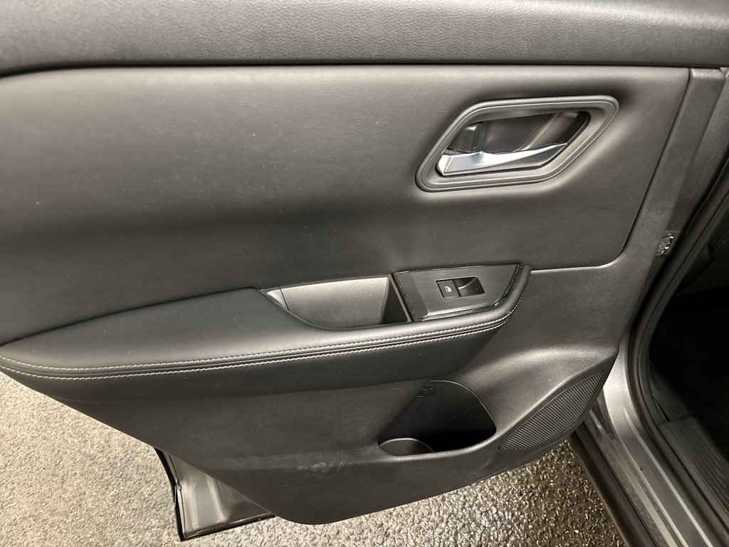 Nissan Rogue SV Moonroof | Nav | Cam | USB | HtdSeats 2024 à Saint John, Nouveau-Brunswick - 35 - w1024h768px