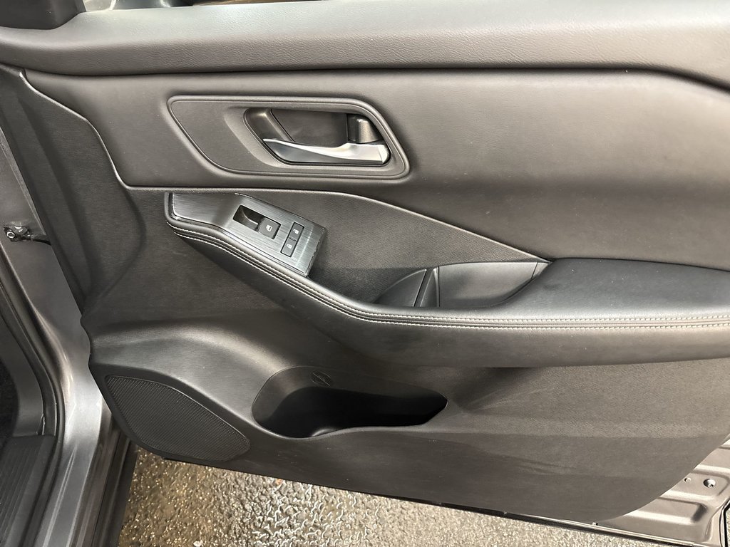 Nissan Rogue SV Moonroof | Nav | Cam | USB | HtdSeats 2024 à Saint John, Nouveau-Brunswick - 46 - w1024h768px