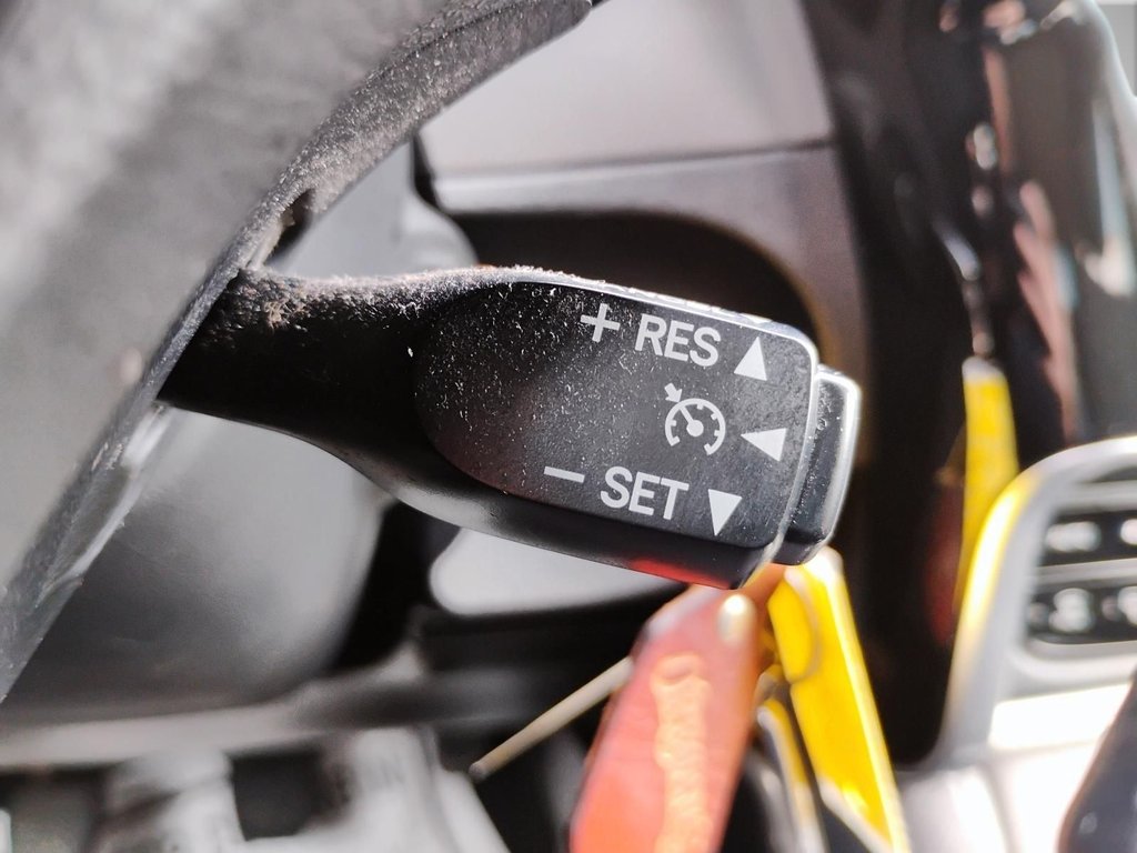 Scion iM BASE | USB| Bluetooth | Keyless | PwrWindows 2016 à Saint John, Nouveau-Brunswick - 31 - w1024h768px