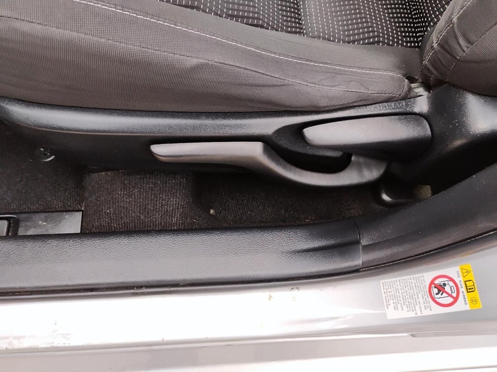 Scion iM BASE | USB| Bluetooth | Keyless | PwrWindows 2016 à Saint John, Nouveau-Brunswick - 41 - w1024h768px