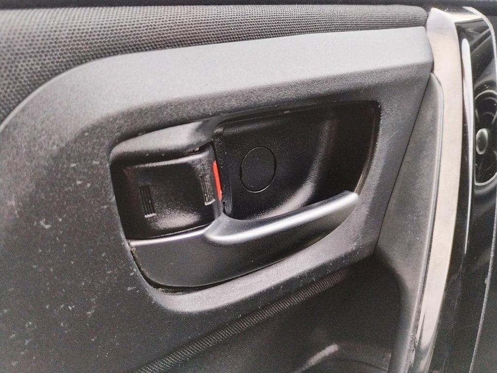 Scion iM BASE | USB| Bluetooth | Keyless | PwrWindows 2016 à Saint John, Nouveau-Brunswick - 26 - w1024h768px