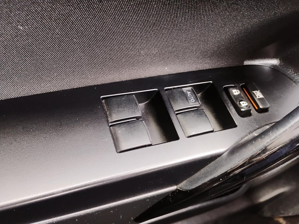 Scion iM BASE | USB| Bluetooth | Keyless | PwrWindows 2016 à Saint John, Nouveau-Brunswick - 27 - w1024h768px