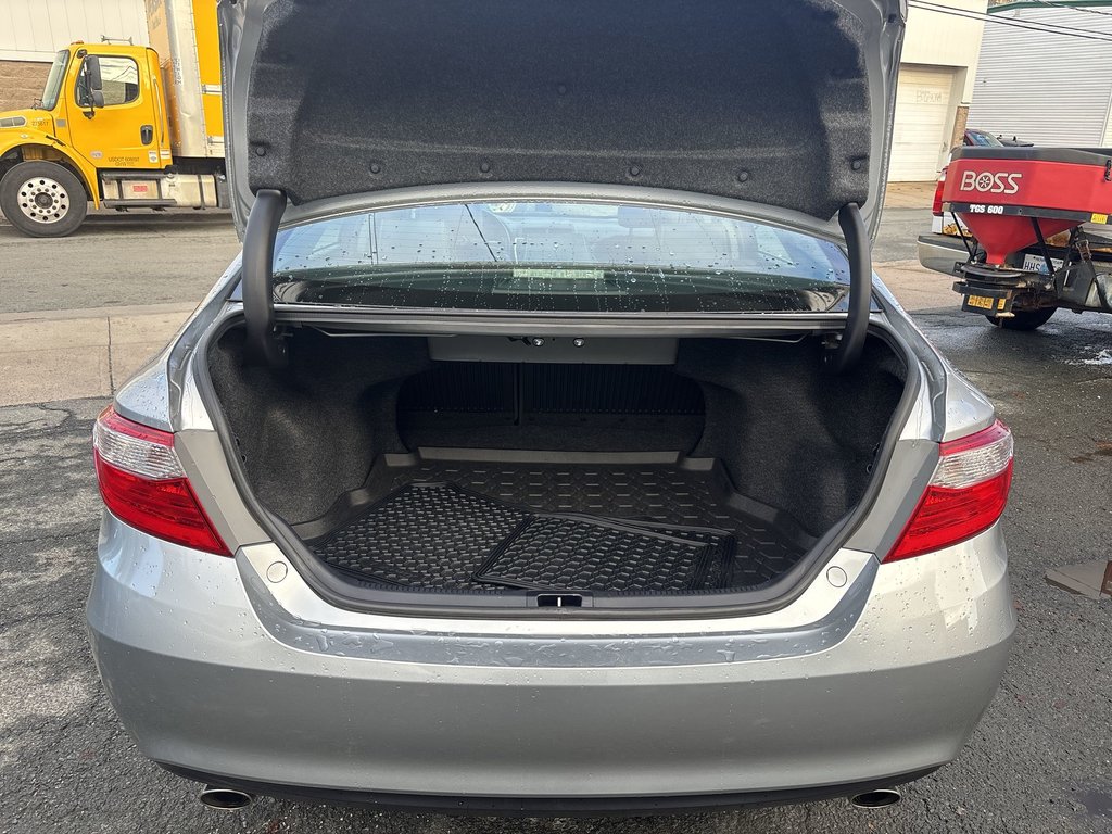 2017 Toyota Camry XSE | Leather | Roof | Cam | USB |  HtdWheel in Saint John, New Brunswick - 36 - w1024h768px