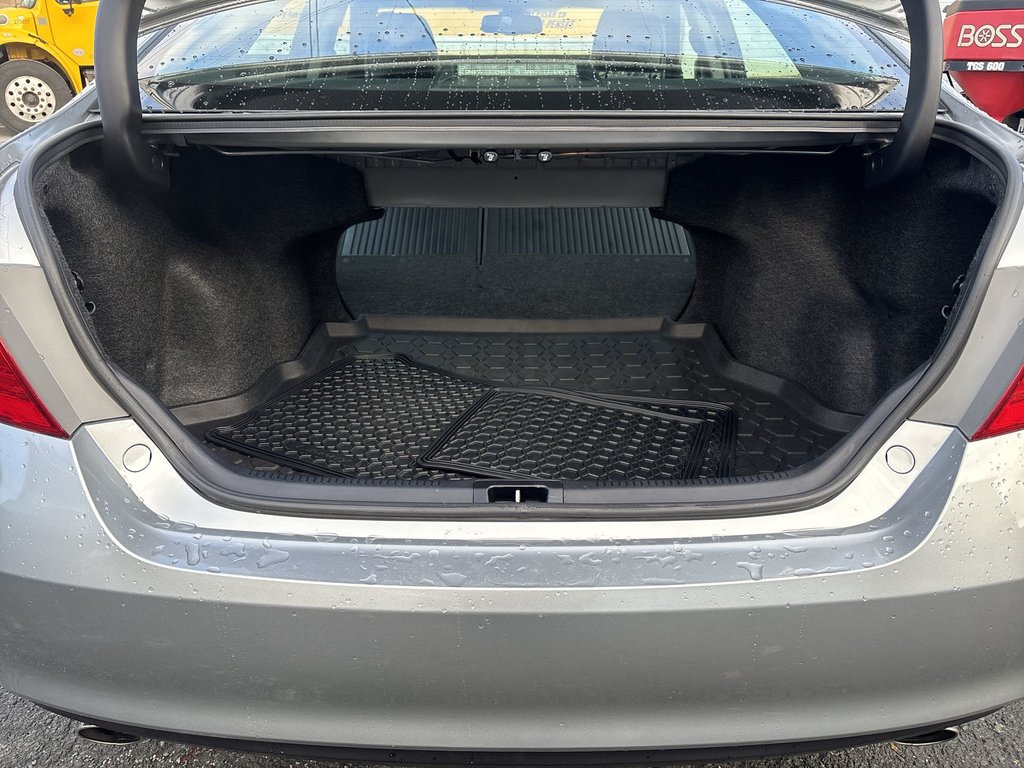 2017 Toyota Camry XSE | Leather | Roof | Cam | USB |  HtdWheel in Saint John, New Brunswick - 37 - w1024h768px