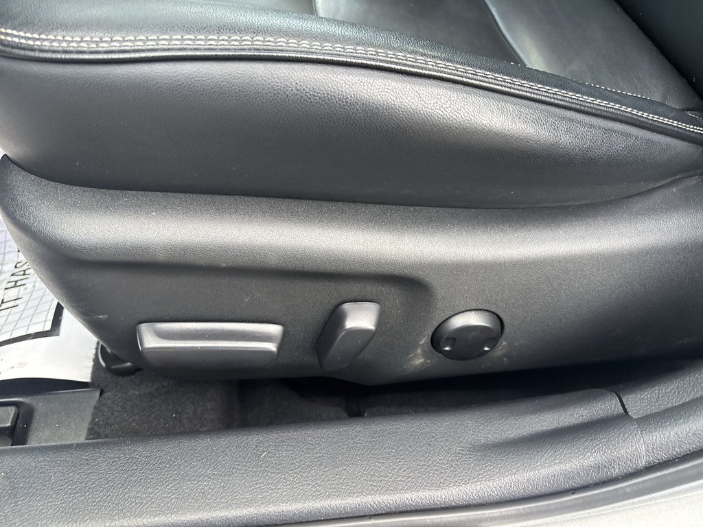 2017 Toyota Camry XSE | Leather | Roof | Cam | USB |  HtdWheel in Saint John, New Brunswick - 14 - w1024h768px