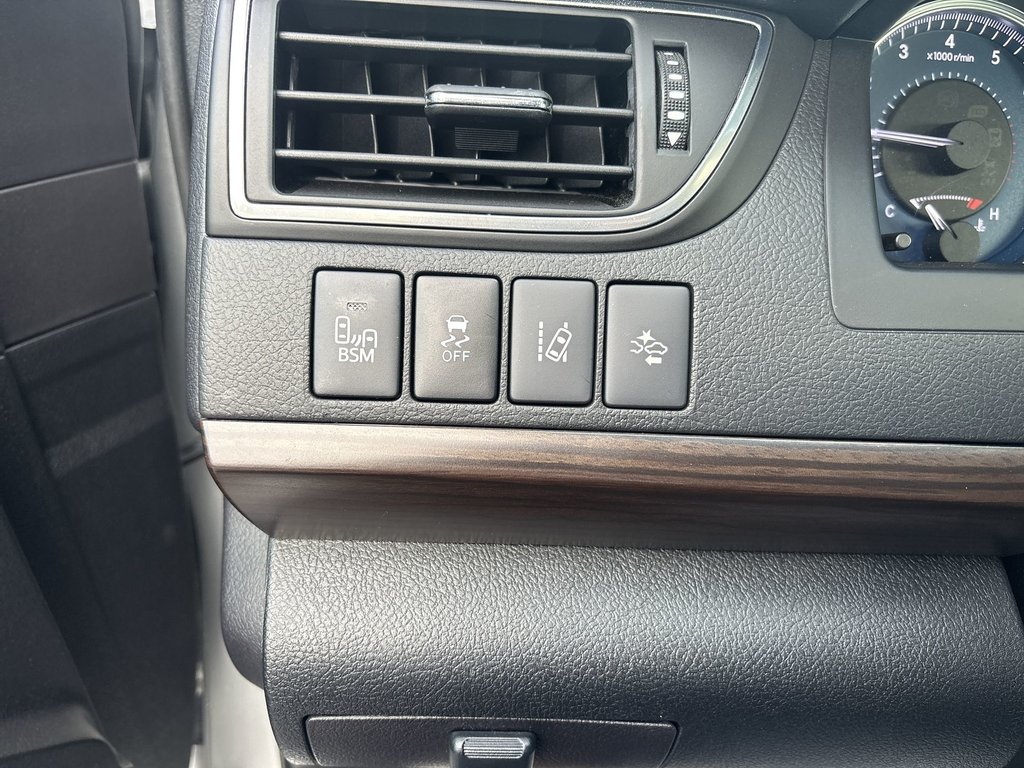 2017 Toyota Camry XSE | Leather | Roof | Cam | USB |  HtdWheel in Saint John, New Brunswick - 22 - w1024h768px