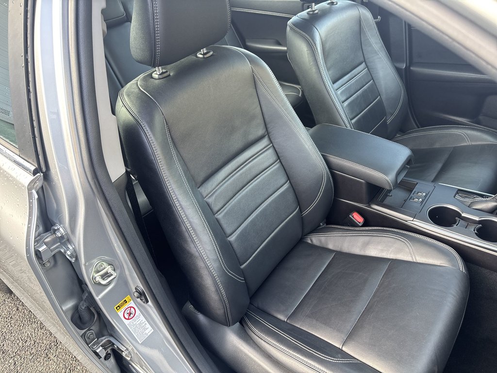 2017 Toyota Camry XSE | Leather | Roof | Cam | USB |  HtdWheel in Saint John, New Brunswick - 42 - w1024h768px