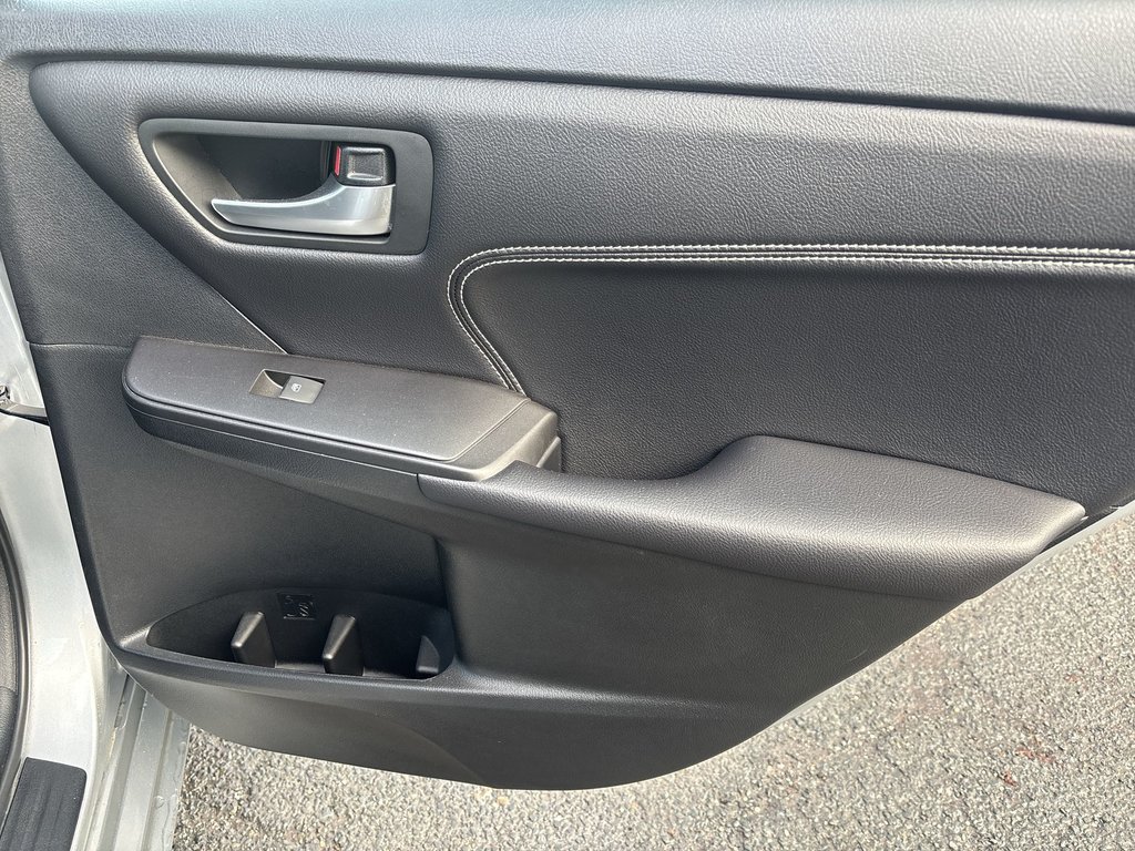 2017 Toyota Camry XSE | Leather | Roof | Cam | USB |  HtdWheel in Saint John, New Brunswick - 41 - w1024h768px