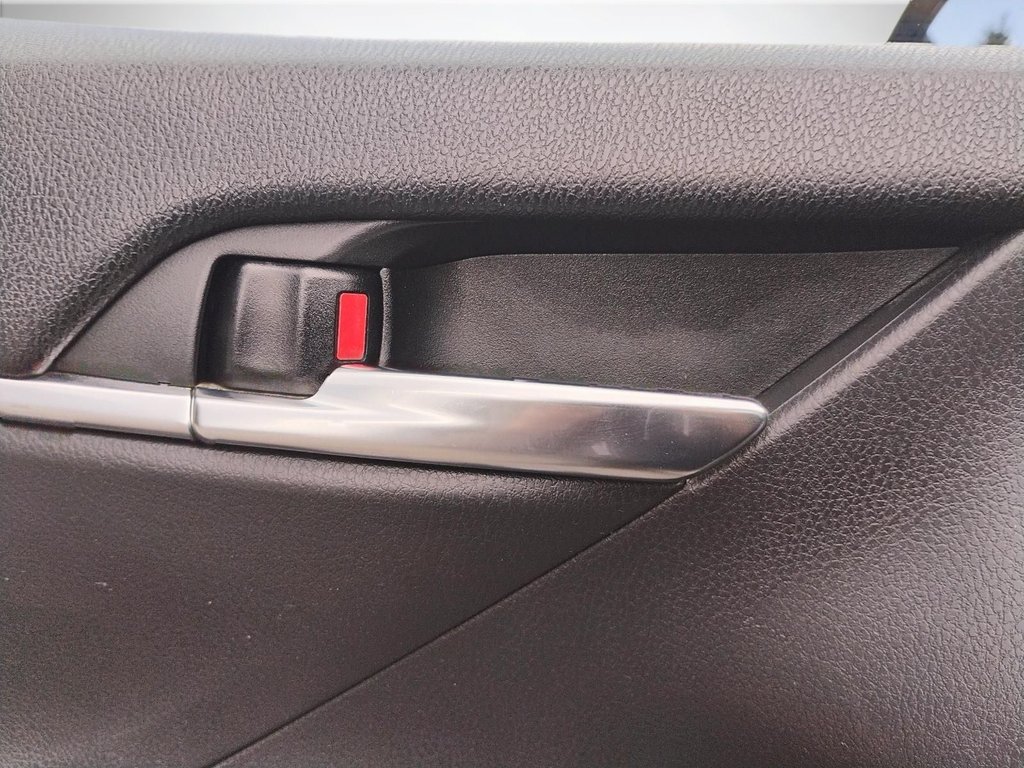 2018 Toyota Camry in Antigonish, Nova Scotia - 25 - w1024h768px