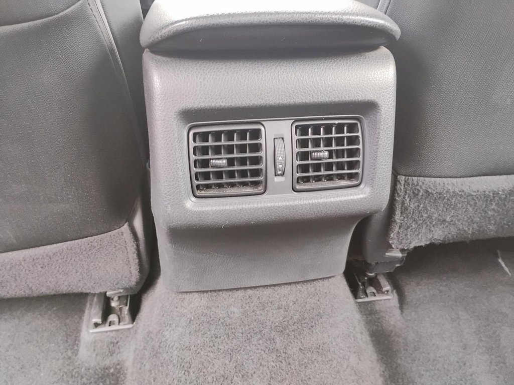 2018 Toyota Camry in Antigonish, Nova Scotia - 47 - w1024h768px