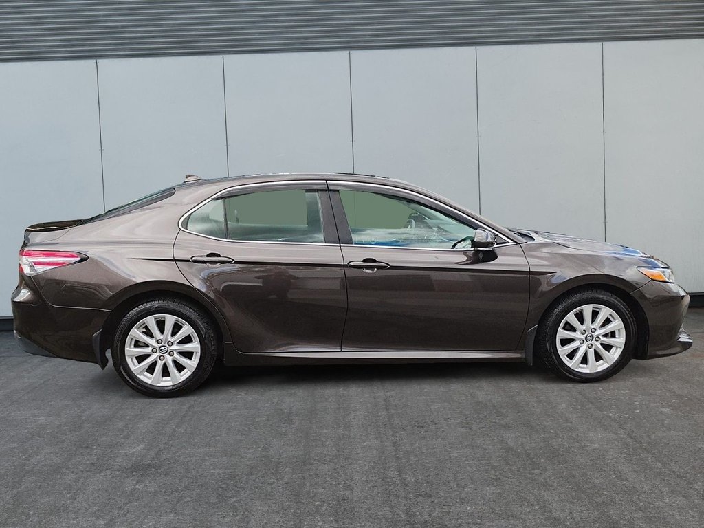 2018 Toyota Camry in Antigonish, Nova Scotia - 6 - w1024h768px