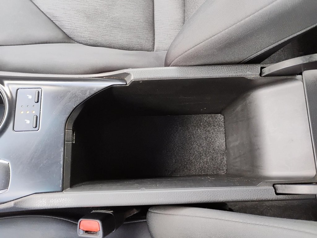 2018 Toyota Camry in Antigonish, Nova Scotia - 40 - w1024h768px