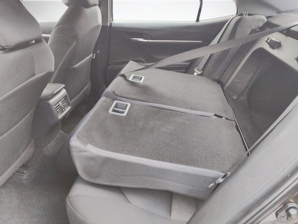 2018 Toyota Camry in Antigonish, Nova Scotia - 53 - w1024h768px