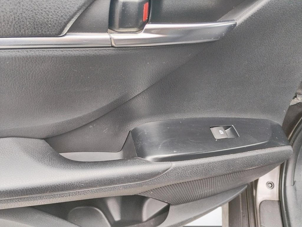 2018 Toyota Camry in Antigonish, Nova Scotia - 44 - w1024h768px