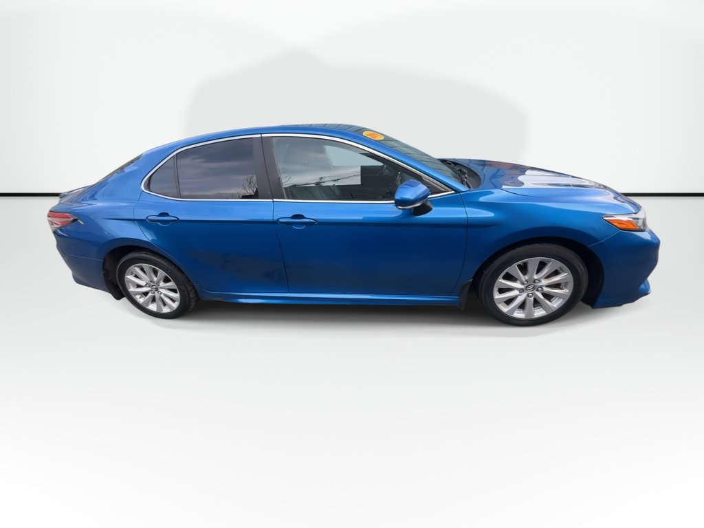 2019 Toyota Camry SE | Cam | USB | HtdSeats | Bluetooth | Keyless in Saint John, New Brunswick - 9 - w1024h768px