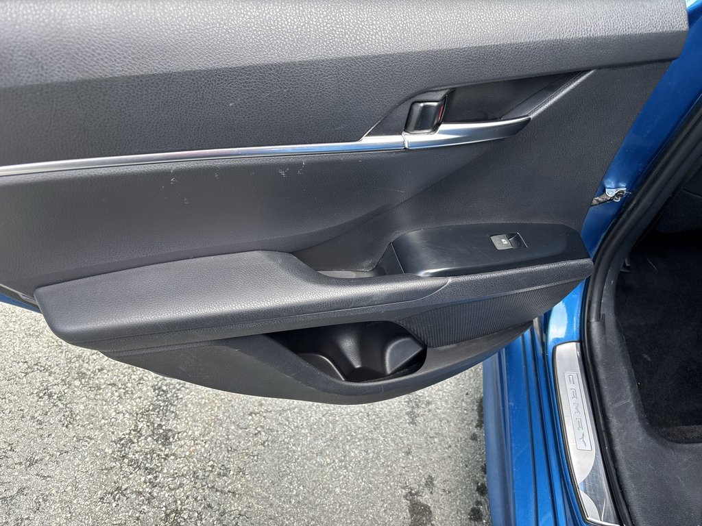 2019 Toyota Camry SE | Cam | USB | HtdSeats | Bluetooth | Keyless in Saint John, New Brunswick - 35 - w1024h768px