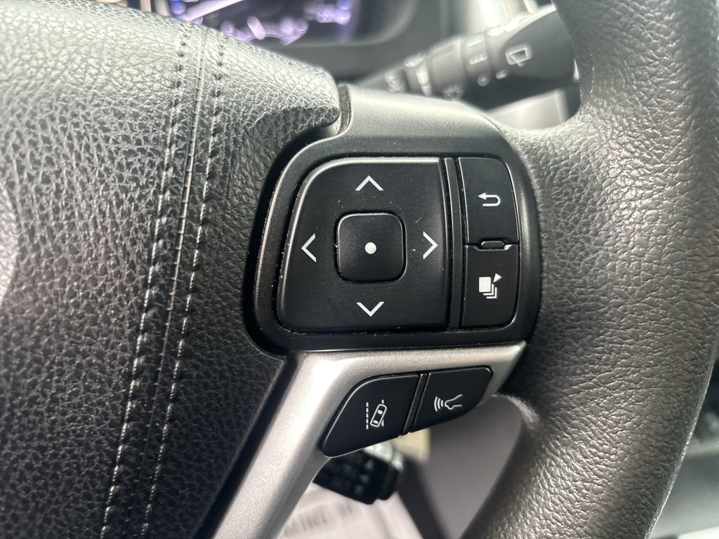 2019 Toyota Highlander LE | Cam | USB | HtdSeats | Bluetooth | Keyless in Saint John, New Brunswick - 21 - w1024h768px