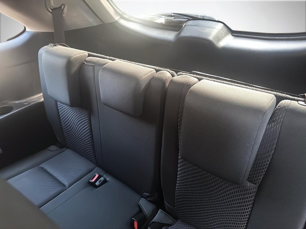 2019 Toyota Highlander LE | Cam | USB | HtdSeats | Bluetooth | Keyless in Saint John, New Brunswick - 49 - w1024h768px