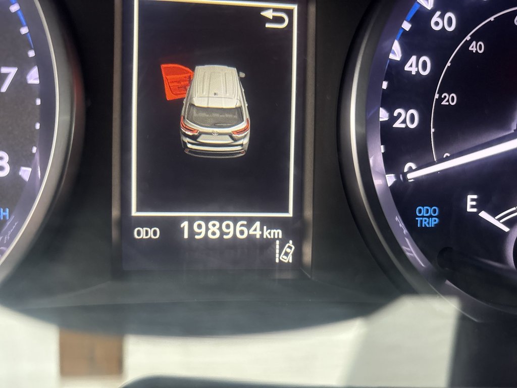 2019 Toyota Highlander LE | Cam | USB | HtdSeats | Bluetooth | Keyless in Saint John, New Brunswick - 23 - w1024h768px