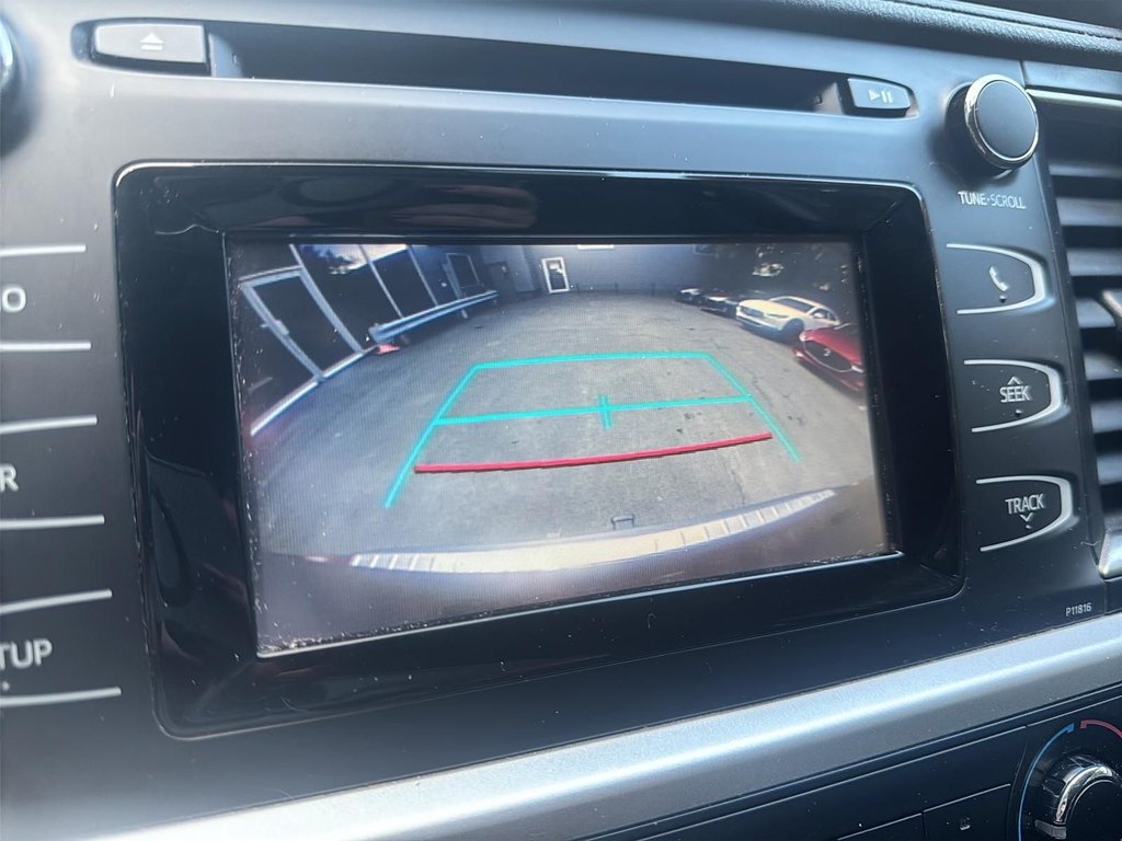 2019 Toyota Highlander LE | Cam | USB | HtdSeats | Bluetooth | Keyless in Saint John, New Brunswick - 23 - w1024h768px