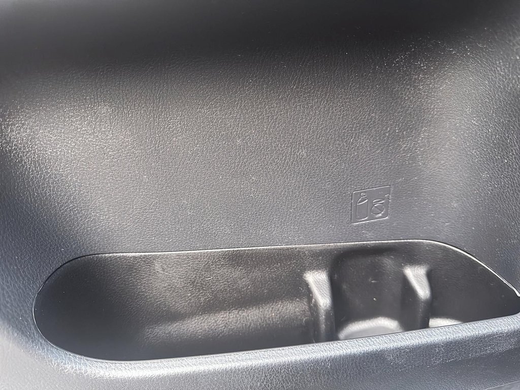 2019 Toyota Highlander LE | Cam | USB | HtdSeats | Bluetooth | Keyless in Saint John, New Brunswick - 42 - w1024h768px