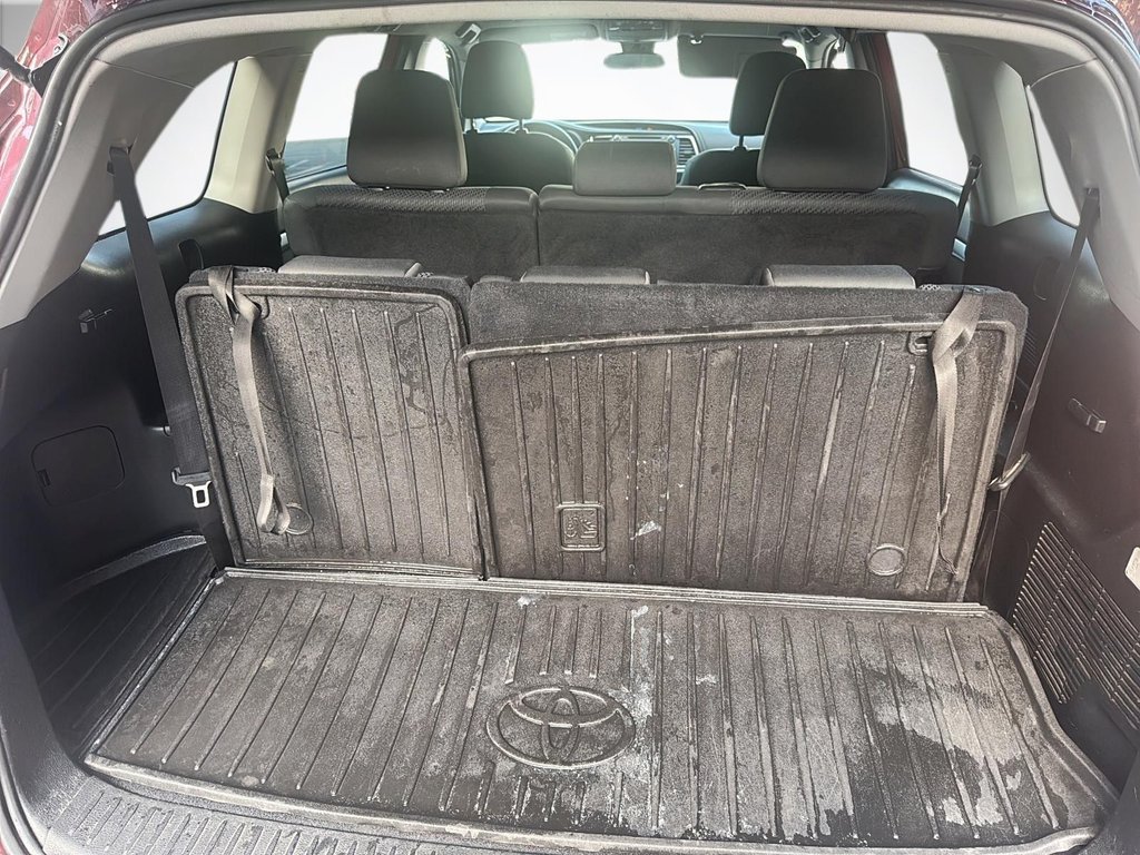 2019 Toyota Highlander LE | Cam | USB | HtdSeats | Bluetooth | Keyless in Saint John, New Brunswick - 48 - w1024h768px