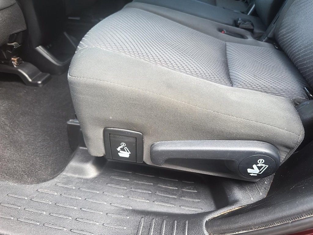 2019 Toyota Highlander LE | Cam | USB | HtdSeats | Bluetooth | Keyless in Saint John, New Brunswick - 43 - w1024h768px