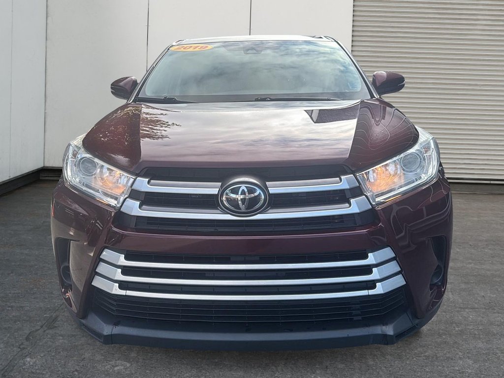 2019 Toyota Highlander LE | Cam | USB | HtdSeats | Bluetooth | Keyless in Saint John, New Brunswick - 3 - w1024h768px