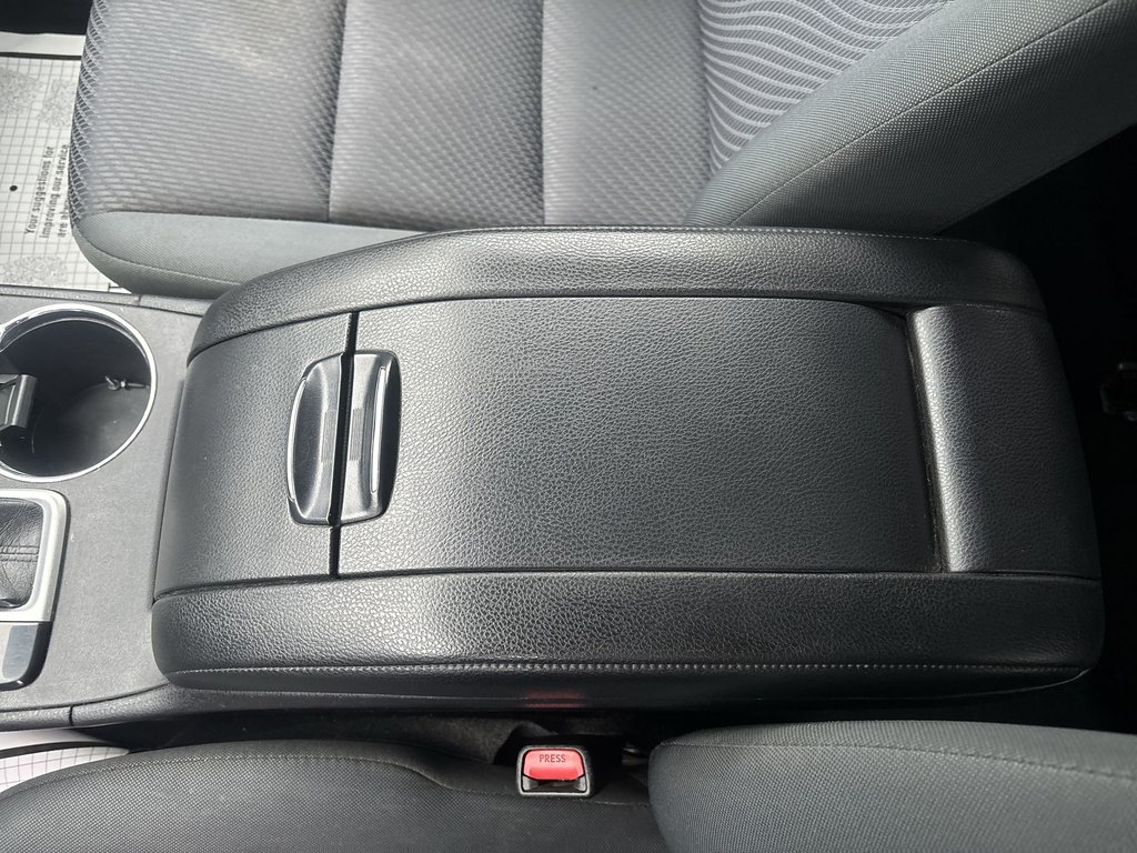 2019 Toyota Highlander LE | Cam | USB | HtdSeats | Bluetooth | Keyless in Saint John, New Brunswick - 49 - w1024h768px