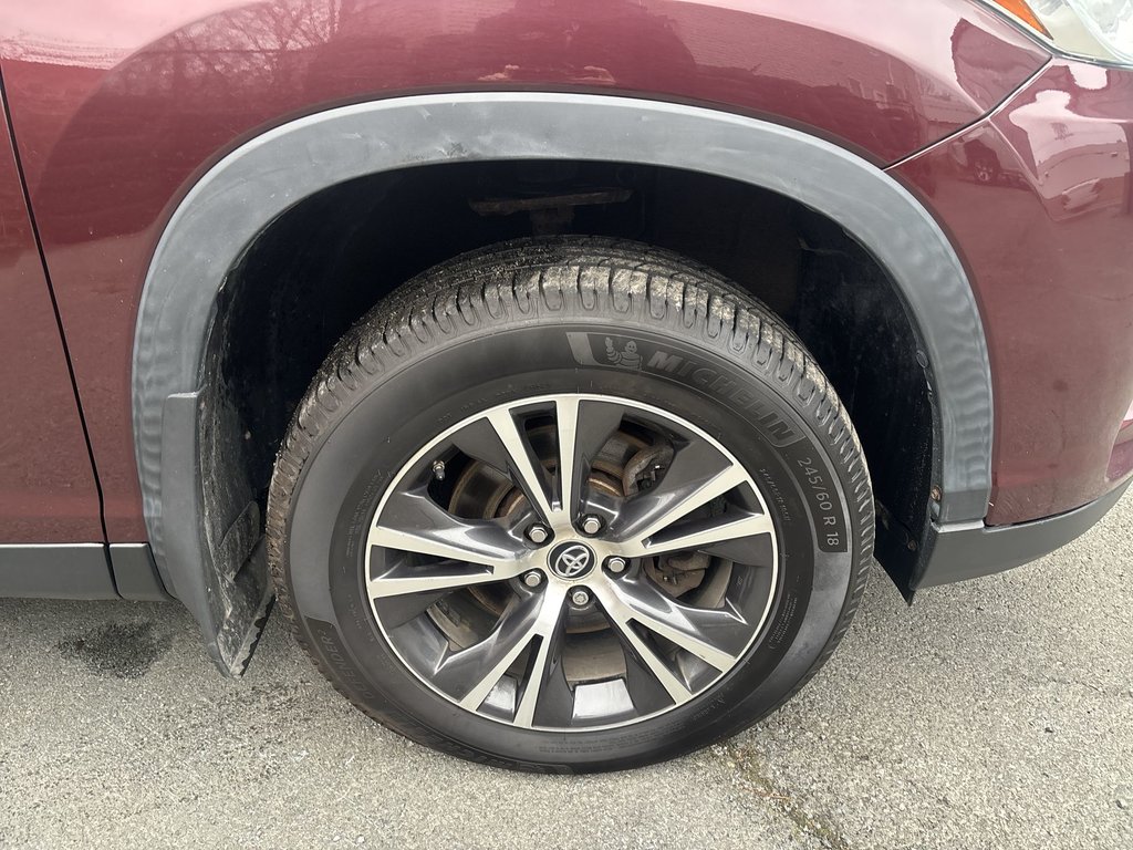 2019 Toyota Highlander LE | Cam | USB | HtdSeats | Bluetooth | Keyless in Saint John, New Brunswick - 10 - w1024h768px