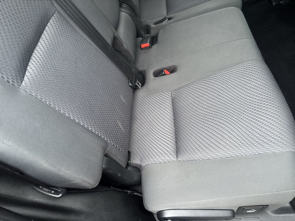 2019 Toyota Highlander LE | Cam | USB | HtdSeats | Bluetooth | Keyless in Saint John, New Brunswick - 40 - w1024h768px