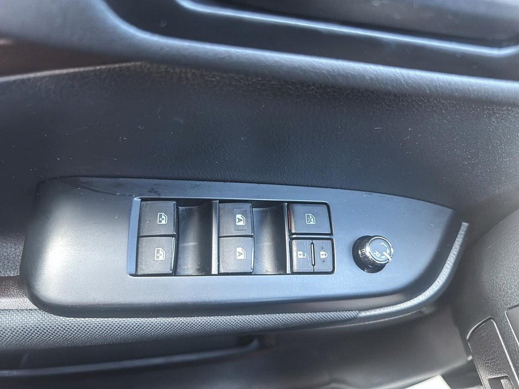 2019 Toyota Highlander LE | Cam | USB | HtdSeats | Bluetooth | Keyless in Saint John, New Brunswick - 37 - w1024h768px
