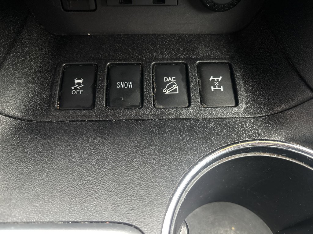 2019 Toyota Highlander LE | Cam | USB | HtdSeats | Bluetooth | Keyless in Saint John, New Brunswick - 22 - w1024h768px